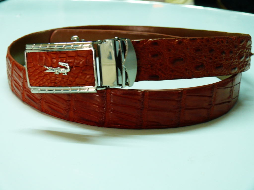 thắt lưng da cá sấu hàng hiệu